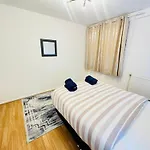 Two Bedroom Apartment In Paddington